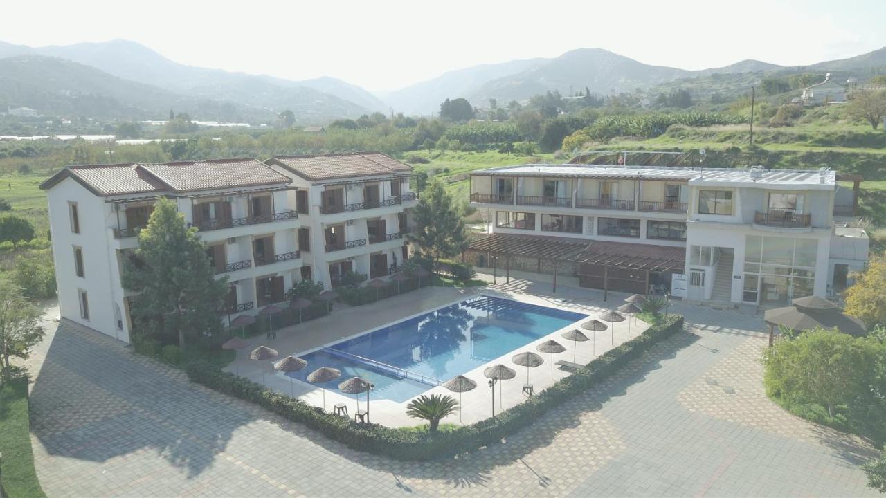 Vouni King Hotel Limnitis ภายนอก รูปภาพ