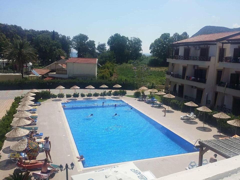 Vouni King Hotel Limnitis ภายนอก รูปภาพ